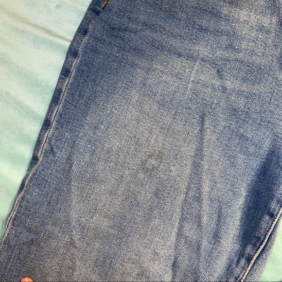 Universal Thread Blue Jeans - Picture 5 of 5
